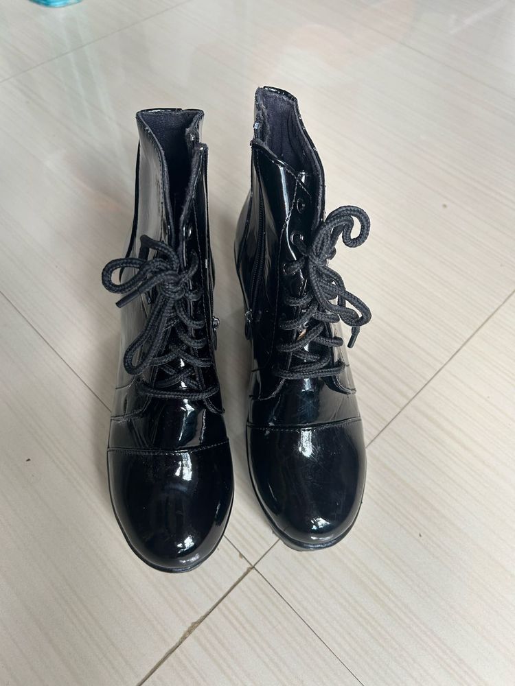 Stylish Black Patent Lace-Up Ankle Boots