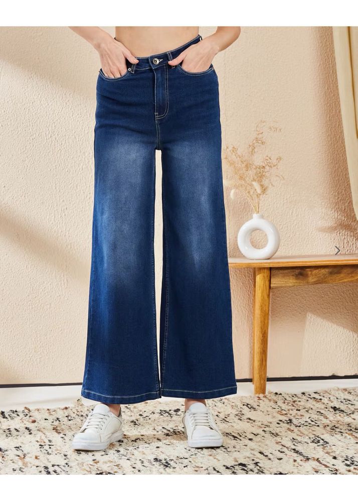 jeans with tag