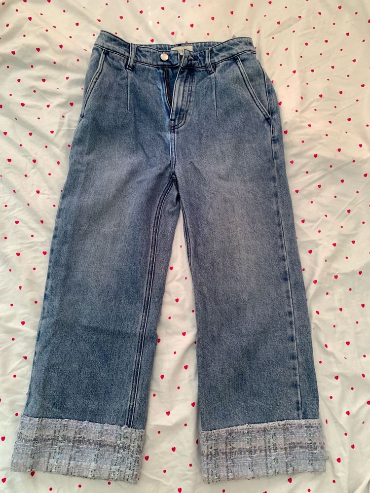 Stylish Wide-Leg Jeans with Tweed Cuffs