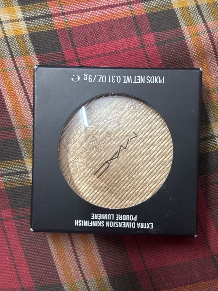 MAC Extra Dimension Skinfinish Highlighter