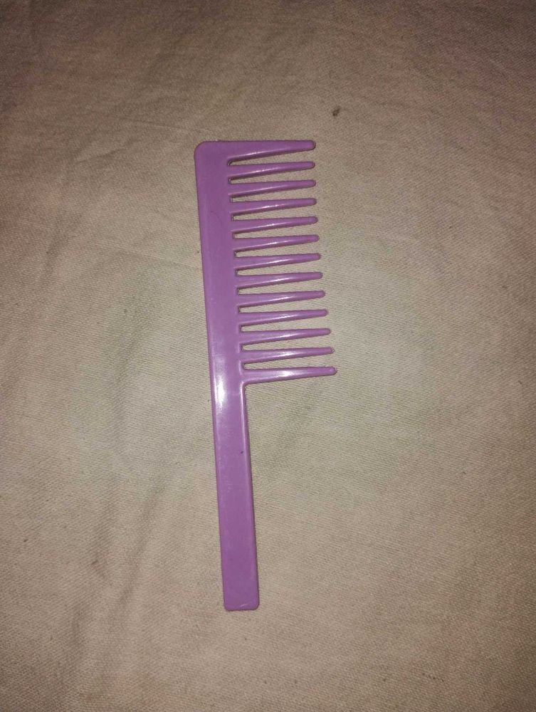 Lavender Wide Tooth Comb