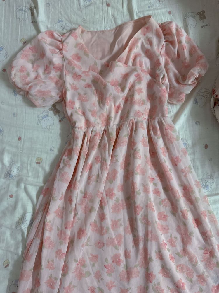 Charming Floral Print Puff Sleeve Dress