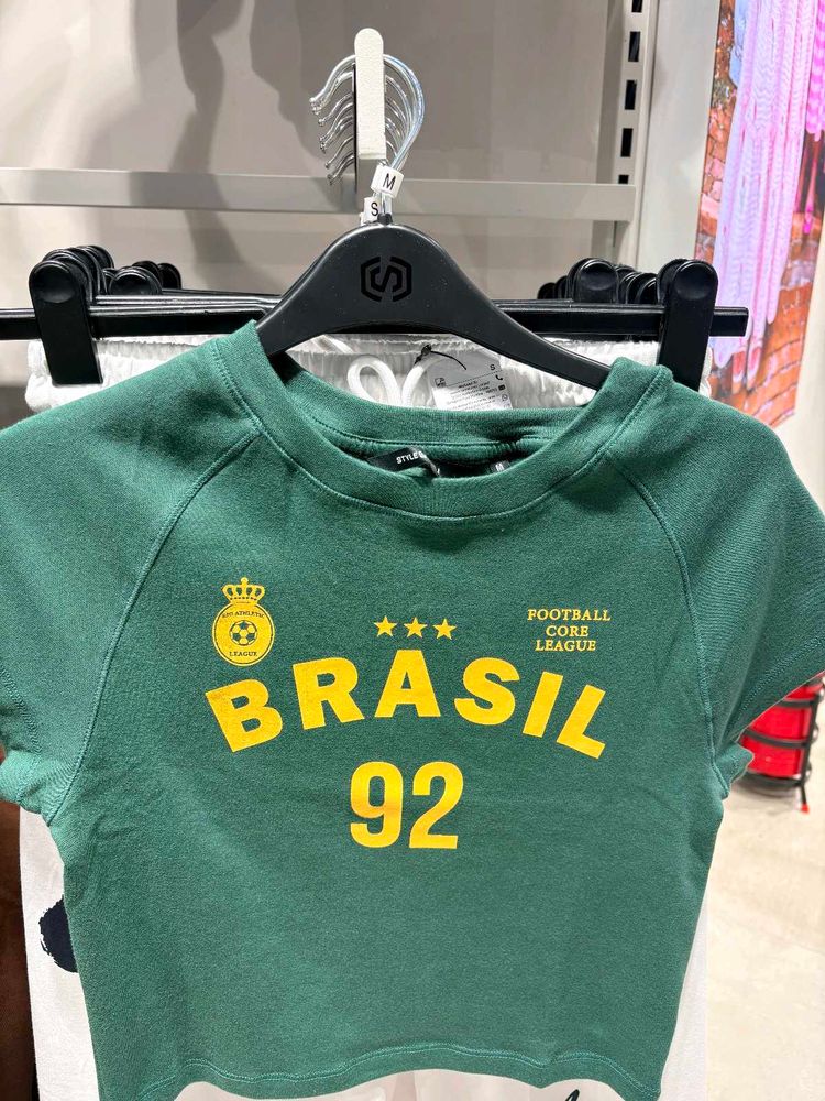 Brasil 92 Graphic T-Shirt