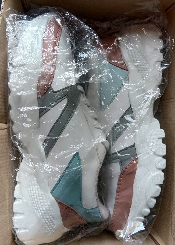 New Stylish Sneakers For Women