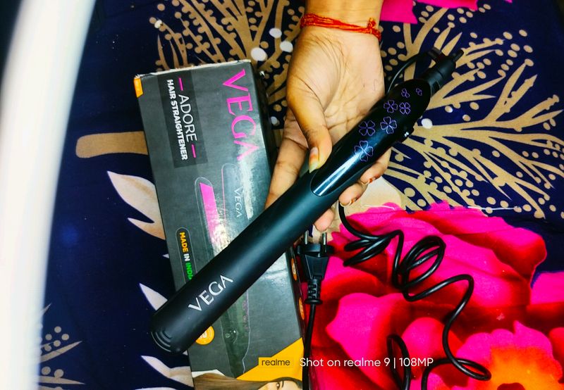 Vega Hair Straightener