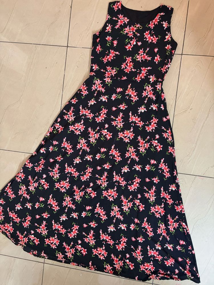 Chic Floral Print Sleeveless Maxi Dress