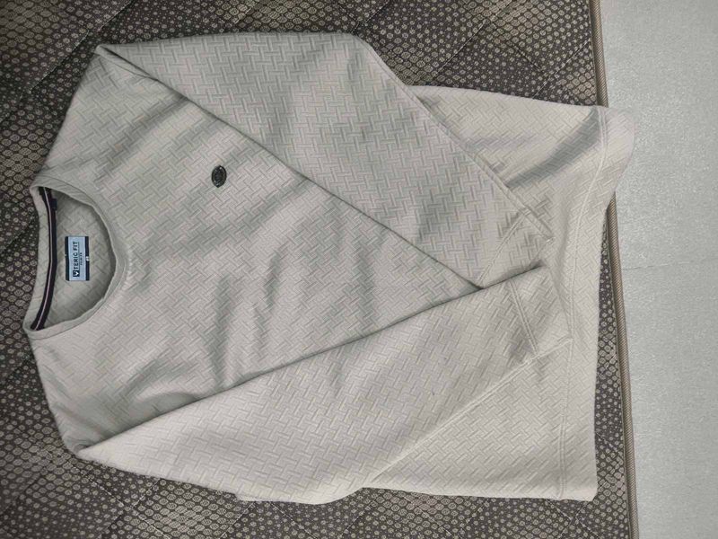 Men's Textured Crew Neck Sweater