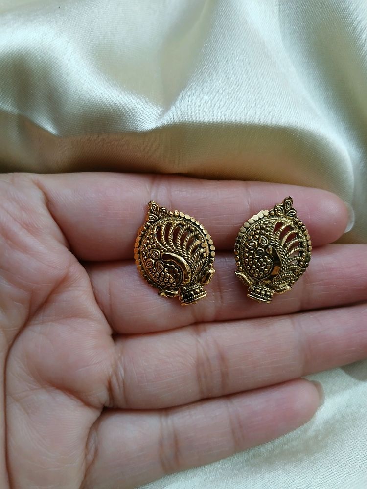 Gold Plated Studs ❤️