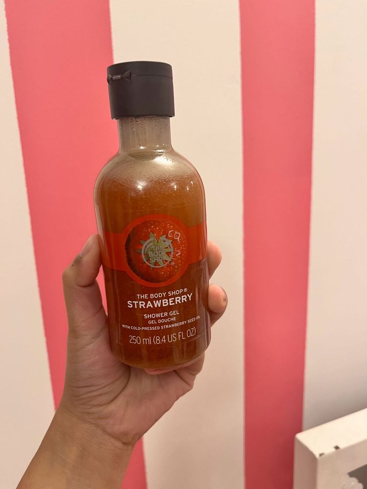 body shop strawberry shower gel