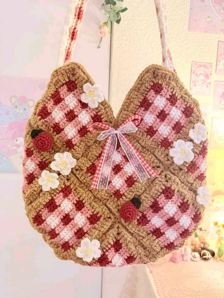Crochet Strawberry cheque Bag