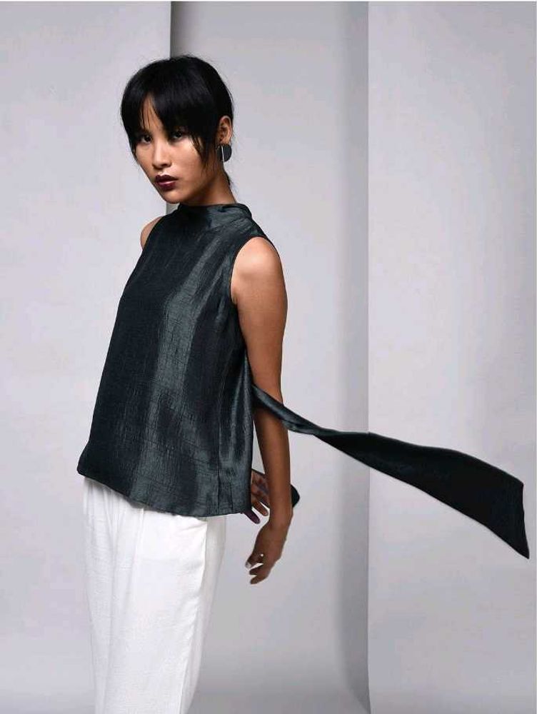 Sleek Sleeveless Top with Tie Detail