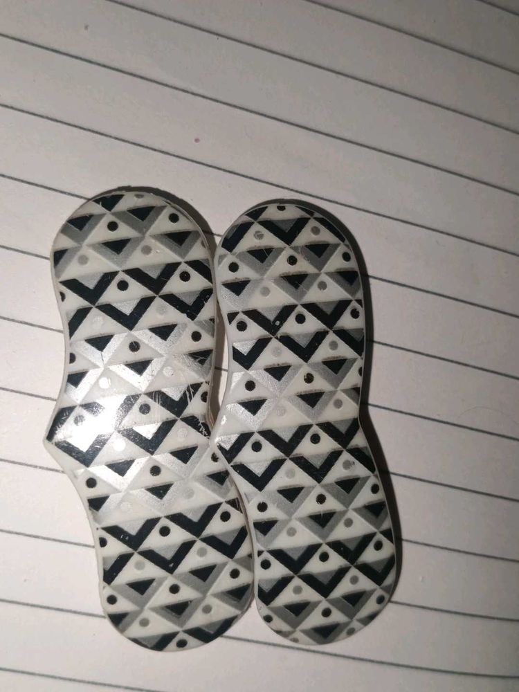 Geometric Pattern Flip Flops