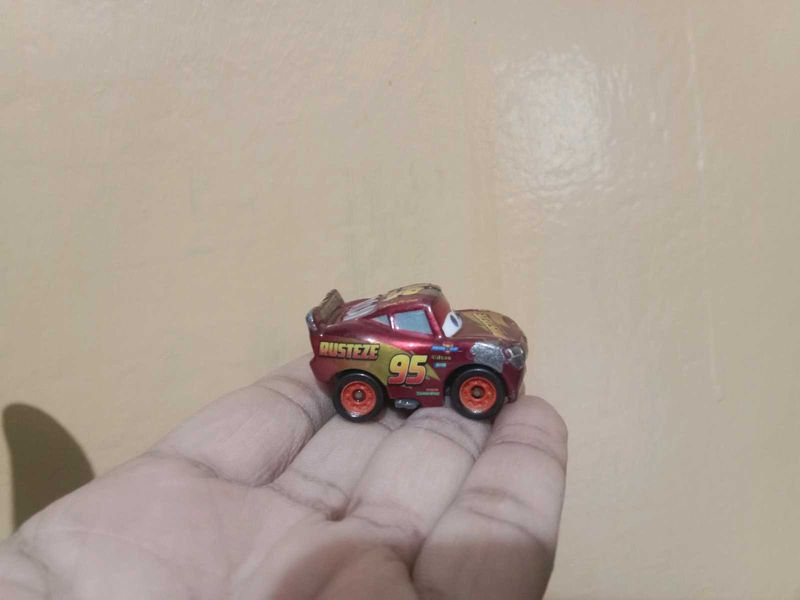 Disney Pixar Cars Mini McQueen