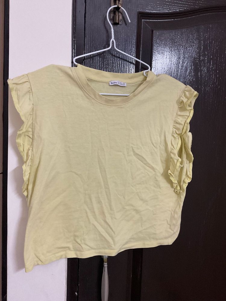 Cute Yellow Ruffled Sleeve Top