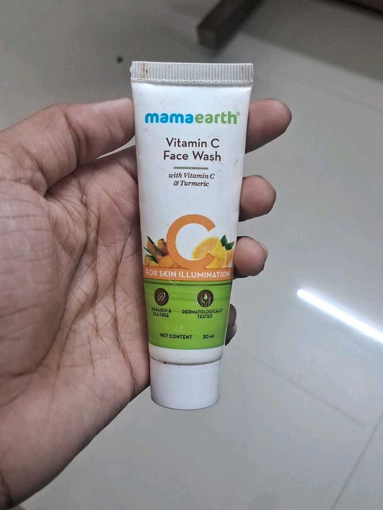 Mamaearth Vitamin C Face Wash