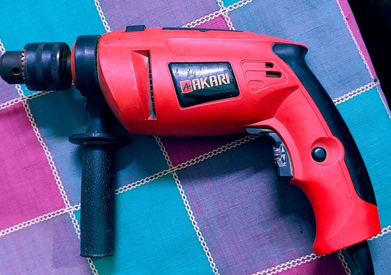 Akari hammer drill machine. fix price ! only cash no coin plz ! !