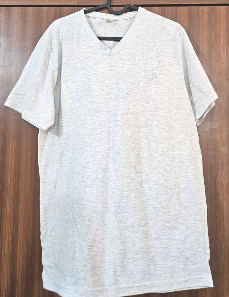 Men's Grey V-Neck T-Shirt (Size XL)