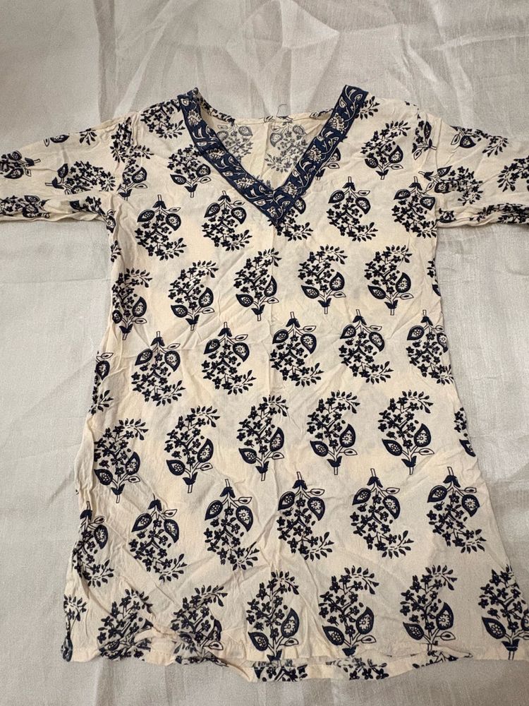 Cream &amp; Blue Floral Print Kurta