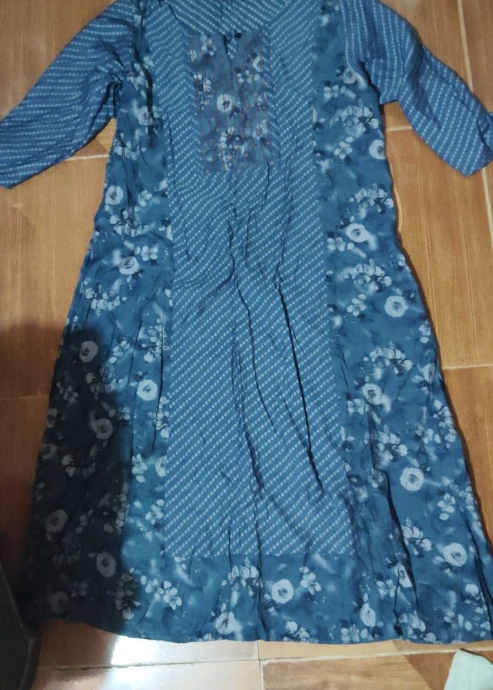 Stylish Blue Floral Kurta