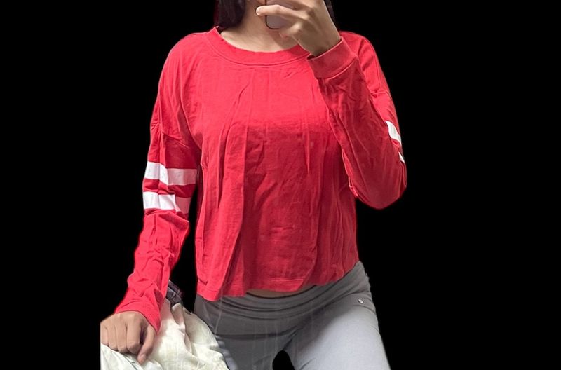 H&amp;M cute red cropped sweatshirt