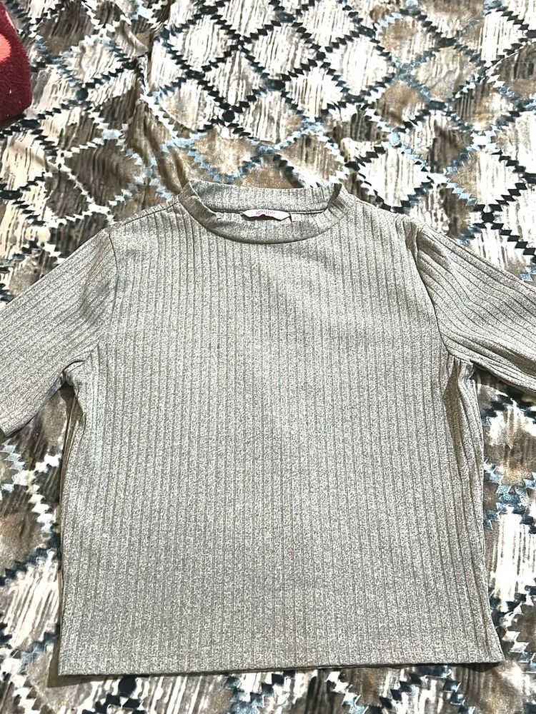 Ribbed Mock Neck Top