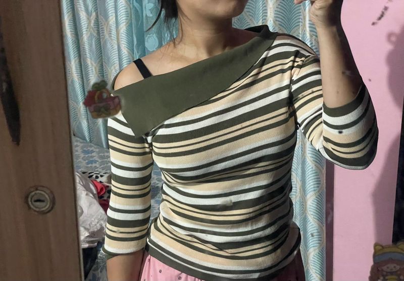 off shoulders green n white stylish top