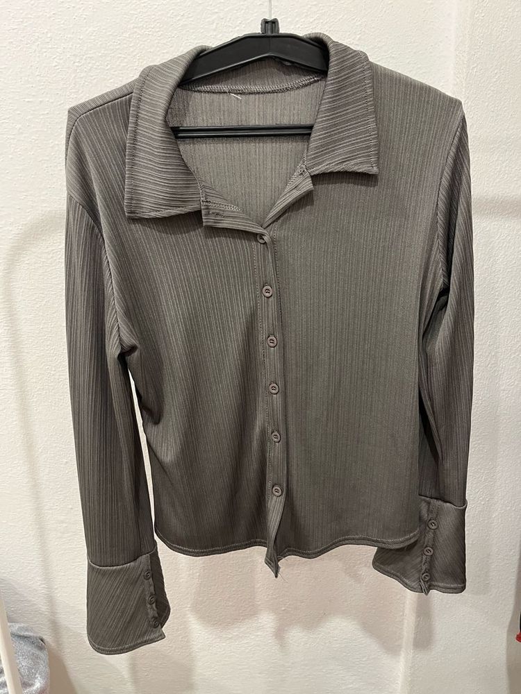 Stylish Ribbed Button-Up Shirt