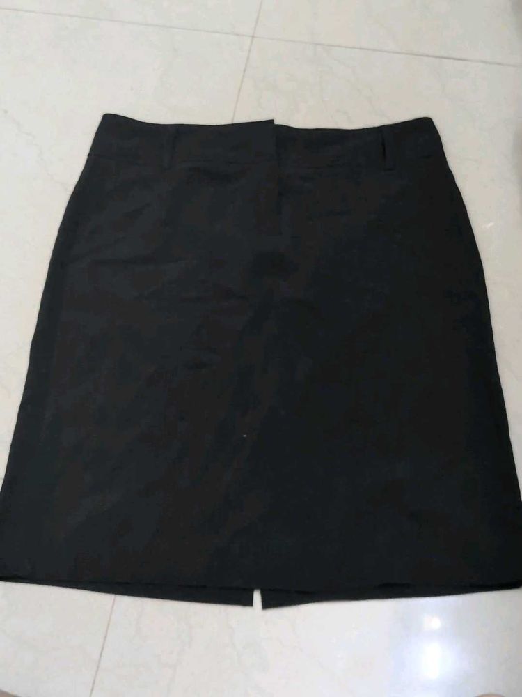 Office Siren Classic Black Pencil Skirt