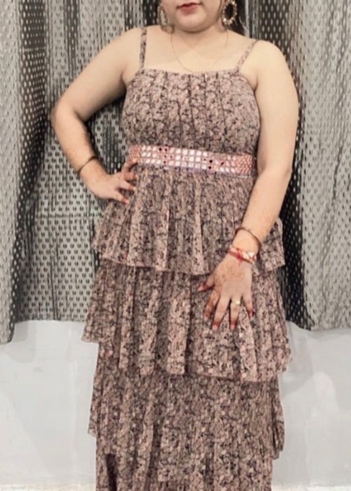 Beautiful Long Stretchable  Dress❤️.. With Shrug..