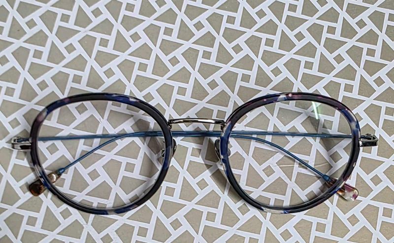 Stylish Round Eyeglasses