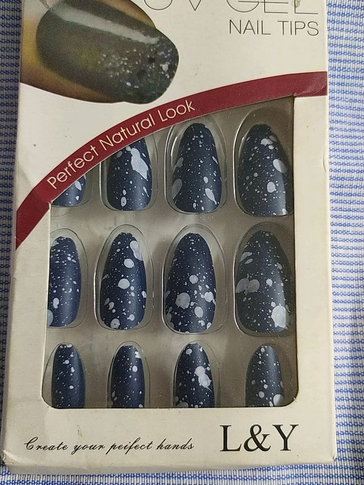BEAUTIFUL NAILS