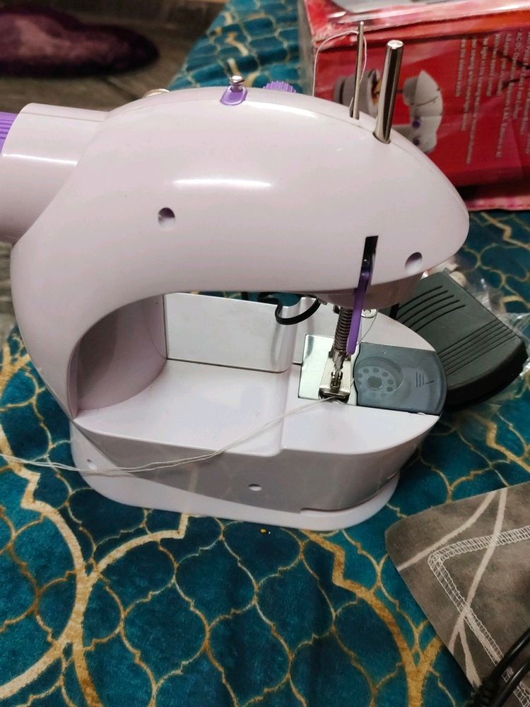 Mini Sewing Machine