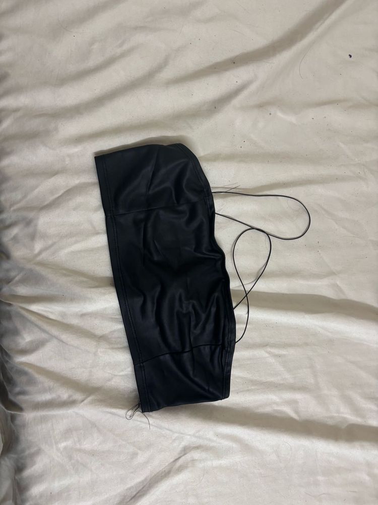 Black Halter Neck Crop Top