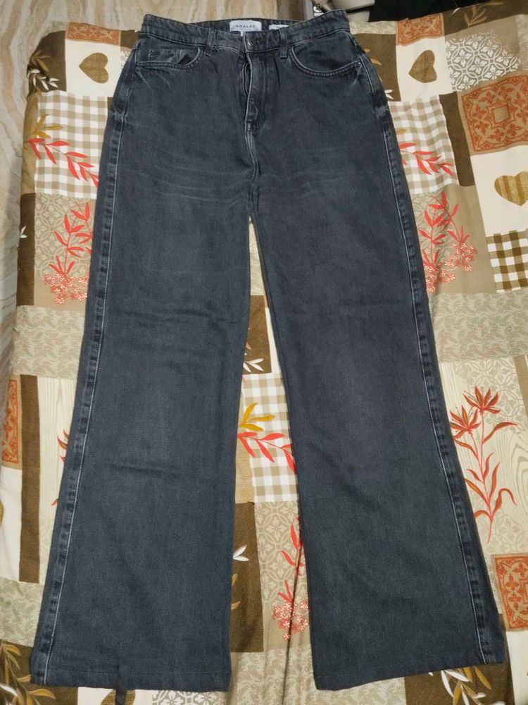 black baggy jeans