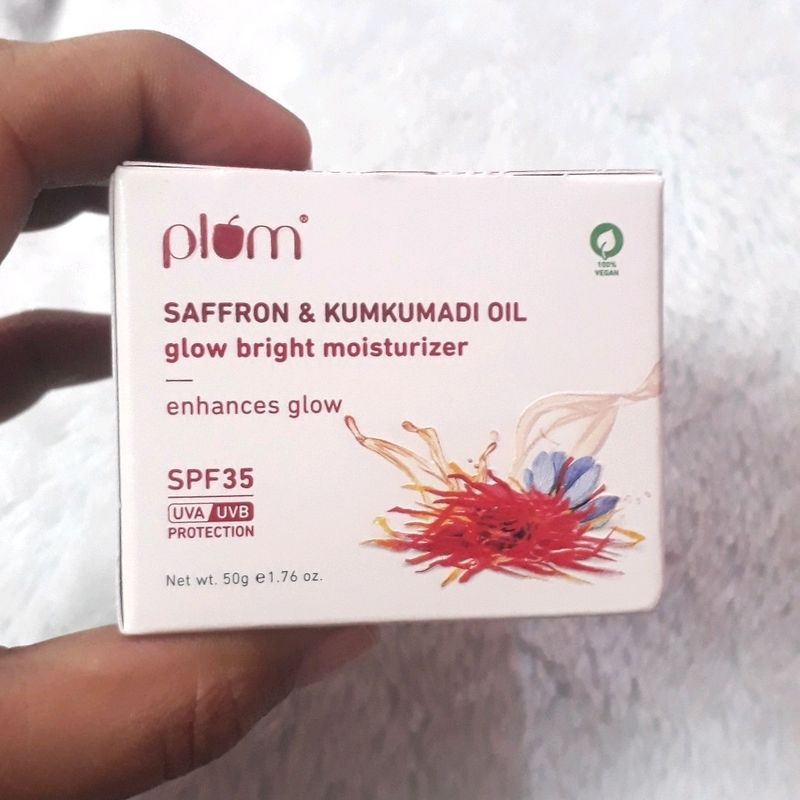 Plum Saffron &amp; Kumkumadi Oil Daily Glow Bright Moi