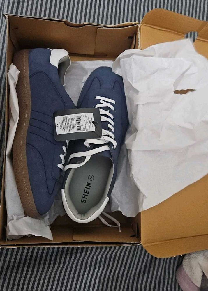 Shein men sneakers blue colour