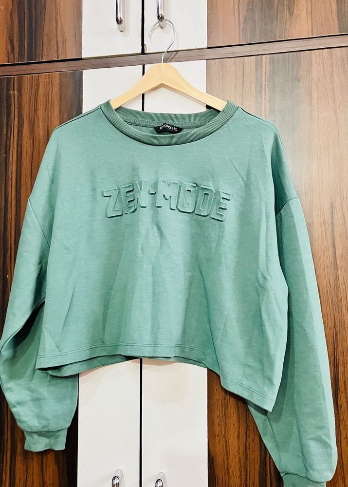 Cropped Green Sweatshirt