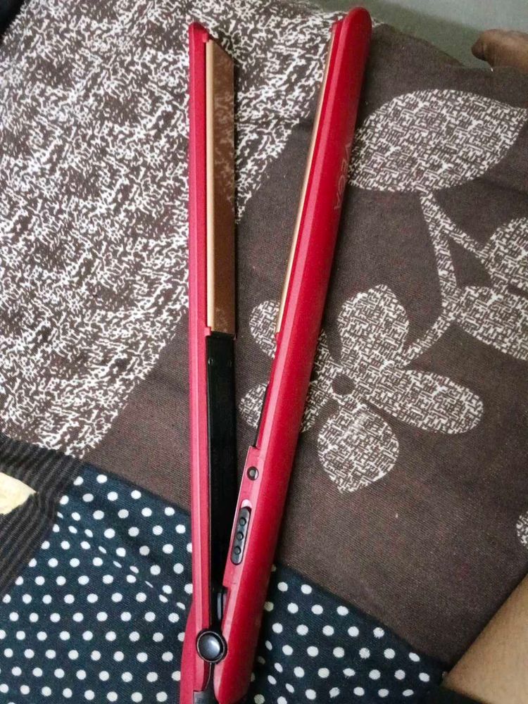 VEGA Red Hair Straightener