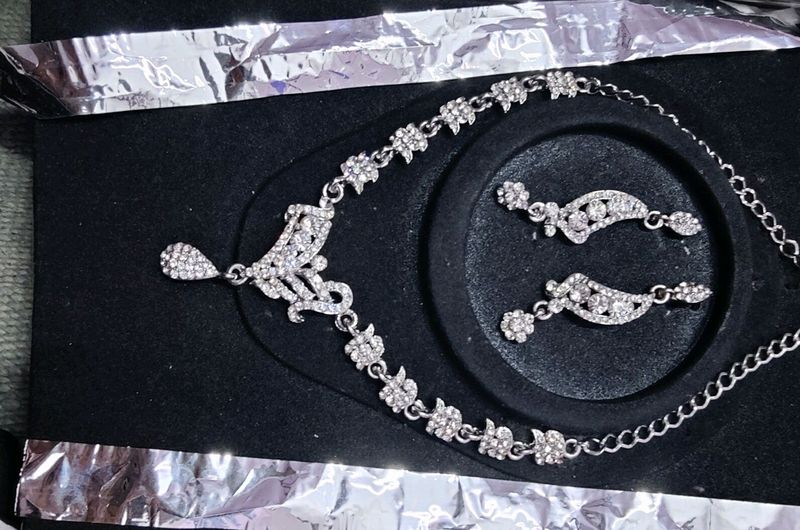 Elegant Necklace set