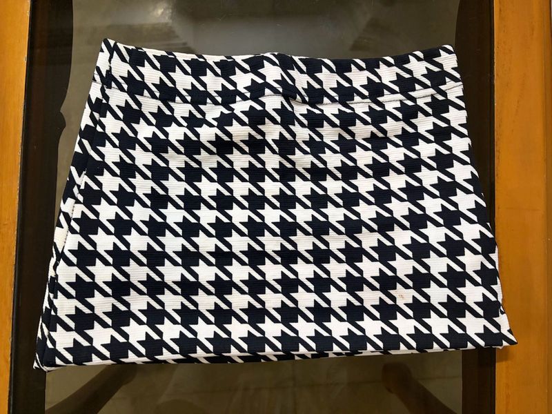 Houndstooth Mini Skirt