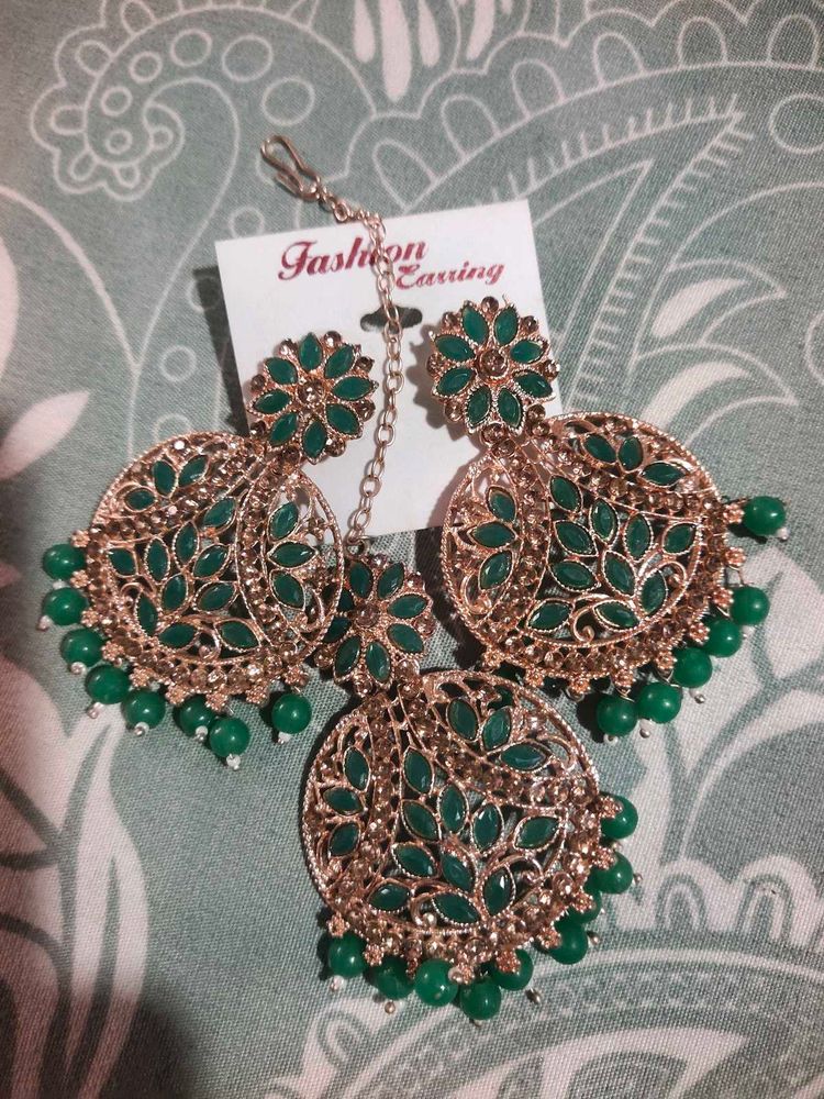 Stunning Green Stone Jhumka Earrings Set