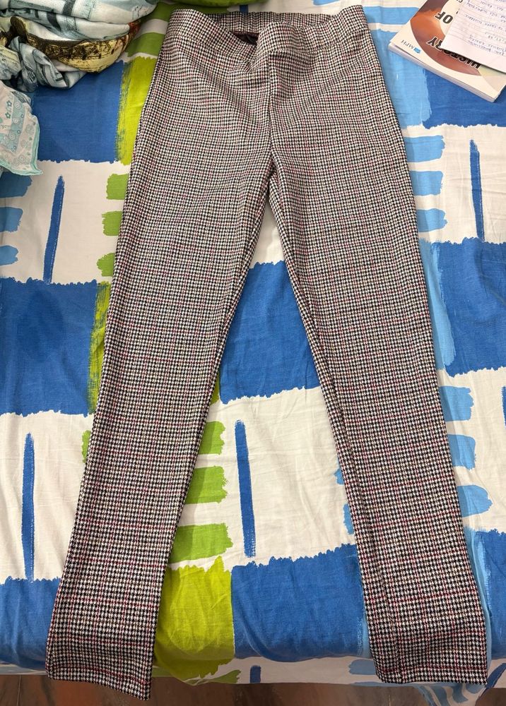 Checked Skinny Pants