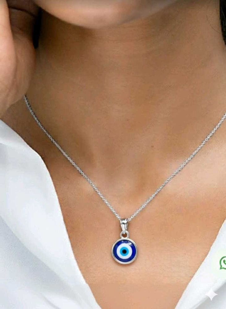 Evil Eye Necklace (it's fully untouched)