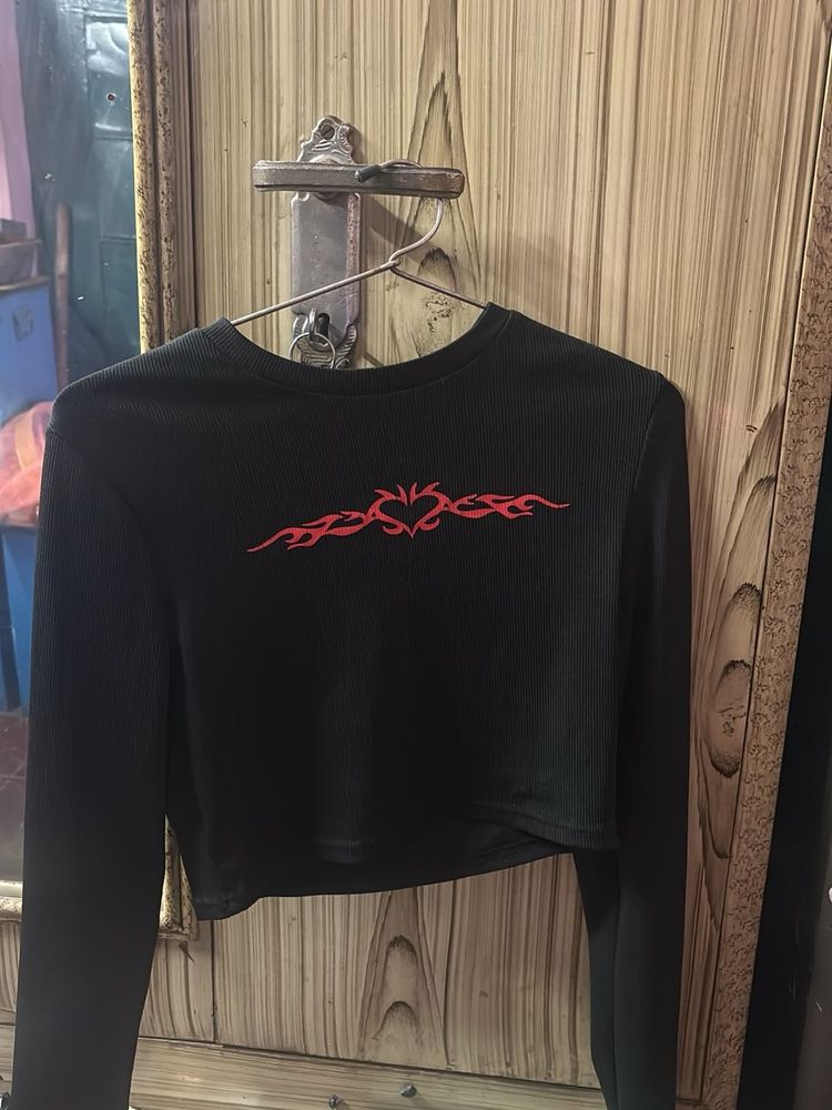 Trendy Black Cropped Top with Flame Design