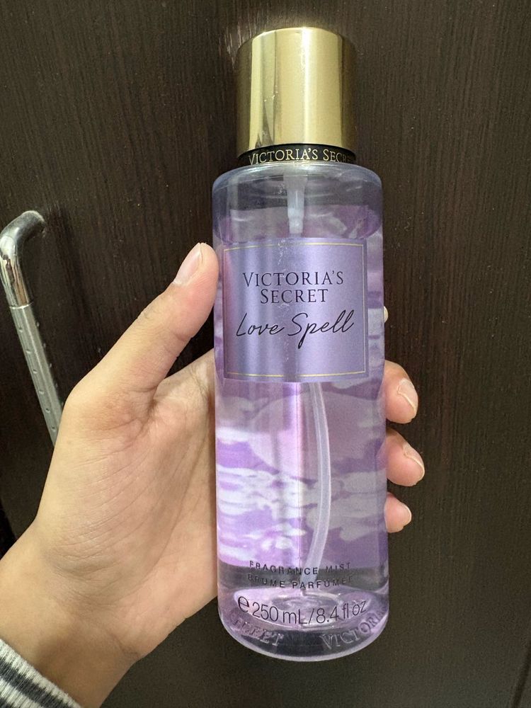 Victoria's Secret Love Spell Fragrance Mist
