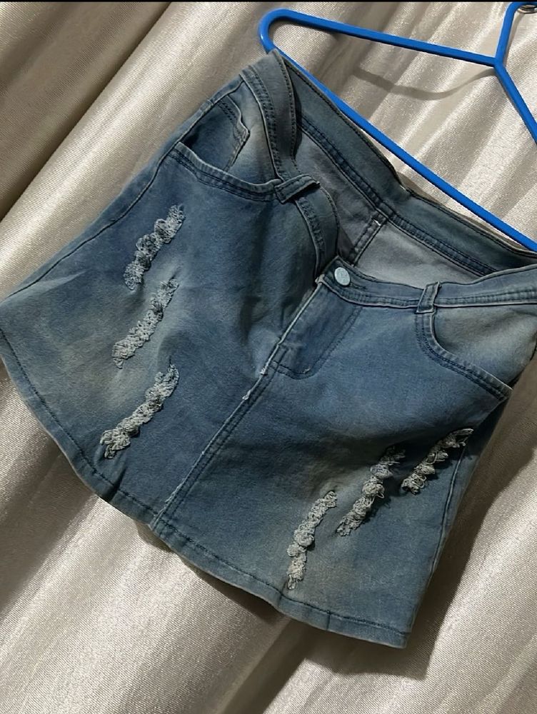 🔥 Y2K Distressed Denim Mini Skirt