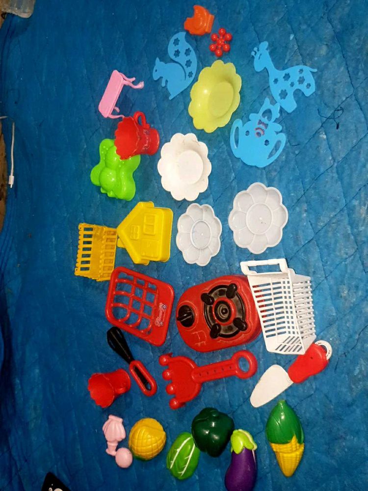 Toy Kitchen Playset Accessories 27 item's