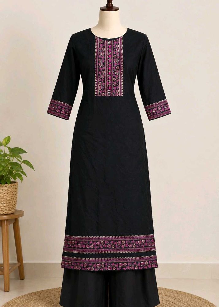 Black Floral Embroidered Straight Kurti