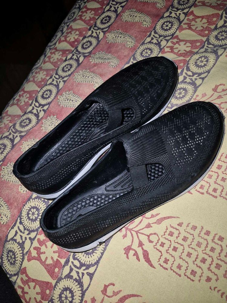 casual shoes for outings