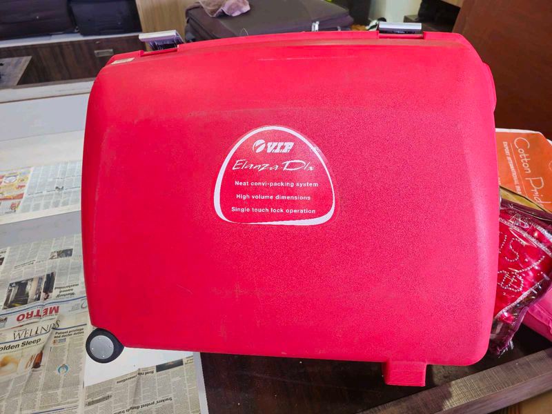 V.I.P Elanza Dlx Suitcase
